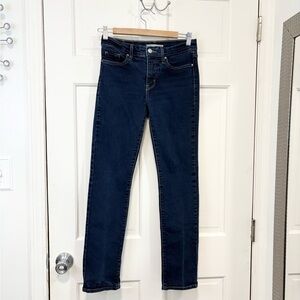 Levi's 312 Shaping Slim Women’s Jeans Size 26x28 Mid-Rise Med Dark Wash Stretch